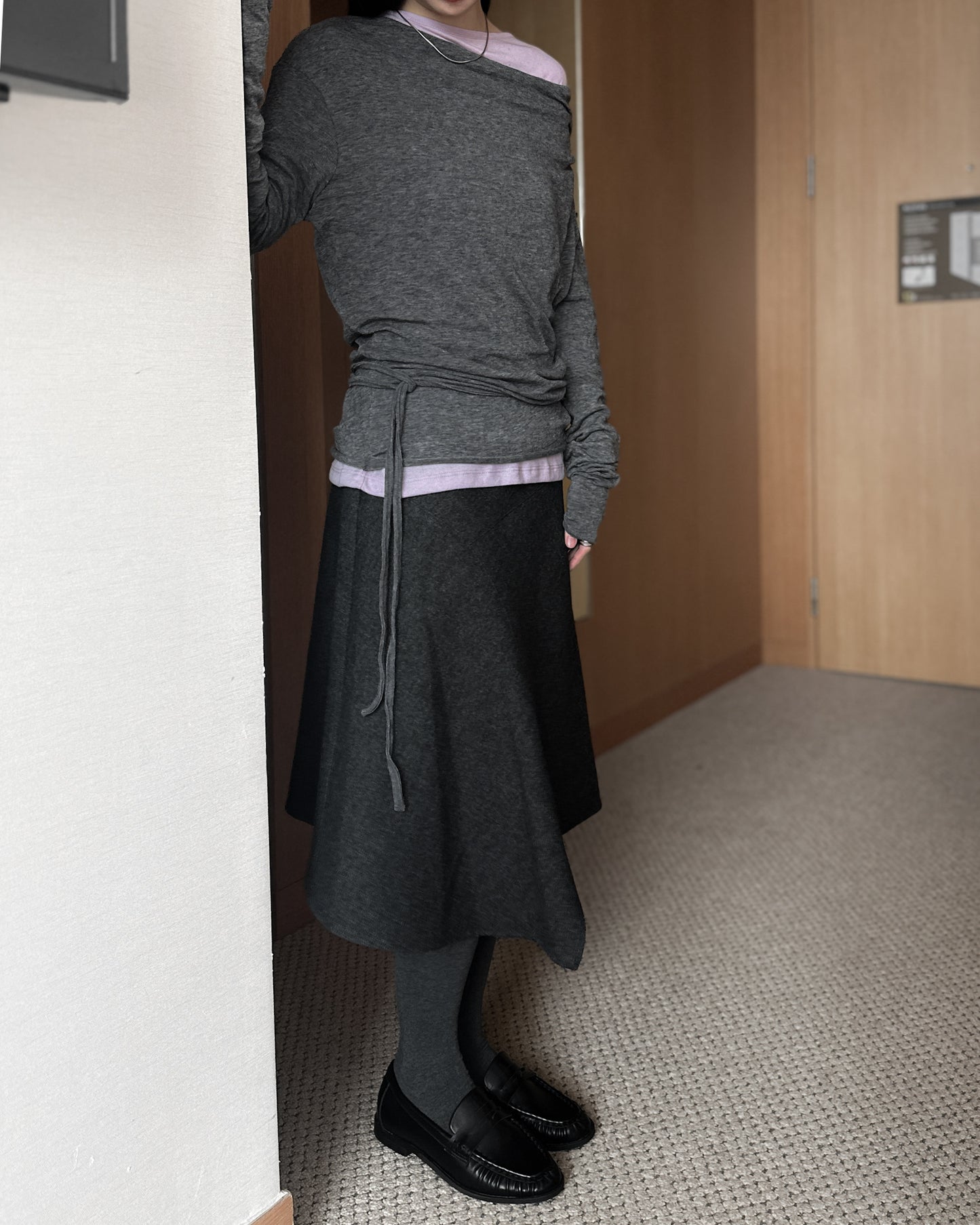 不規則收邊羊毛半截裙 - 深灰色