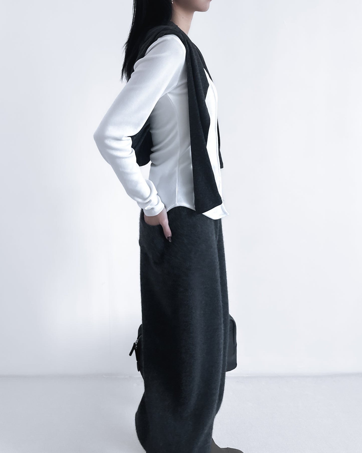 V領修腰彈性上衣 白色