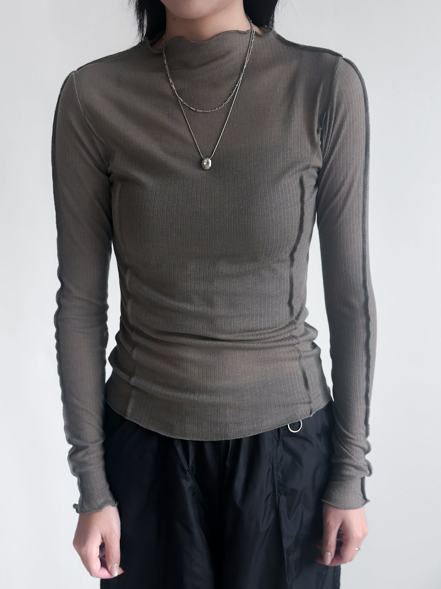 捲邊車線修腰上衣 卡其色