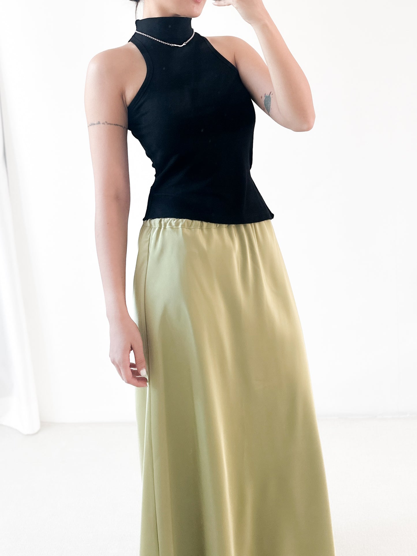 後腰綁帶高領Bratop