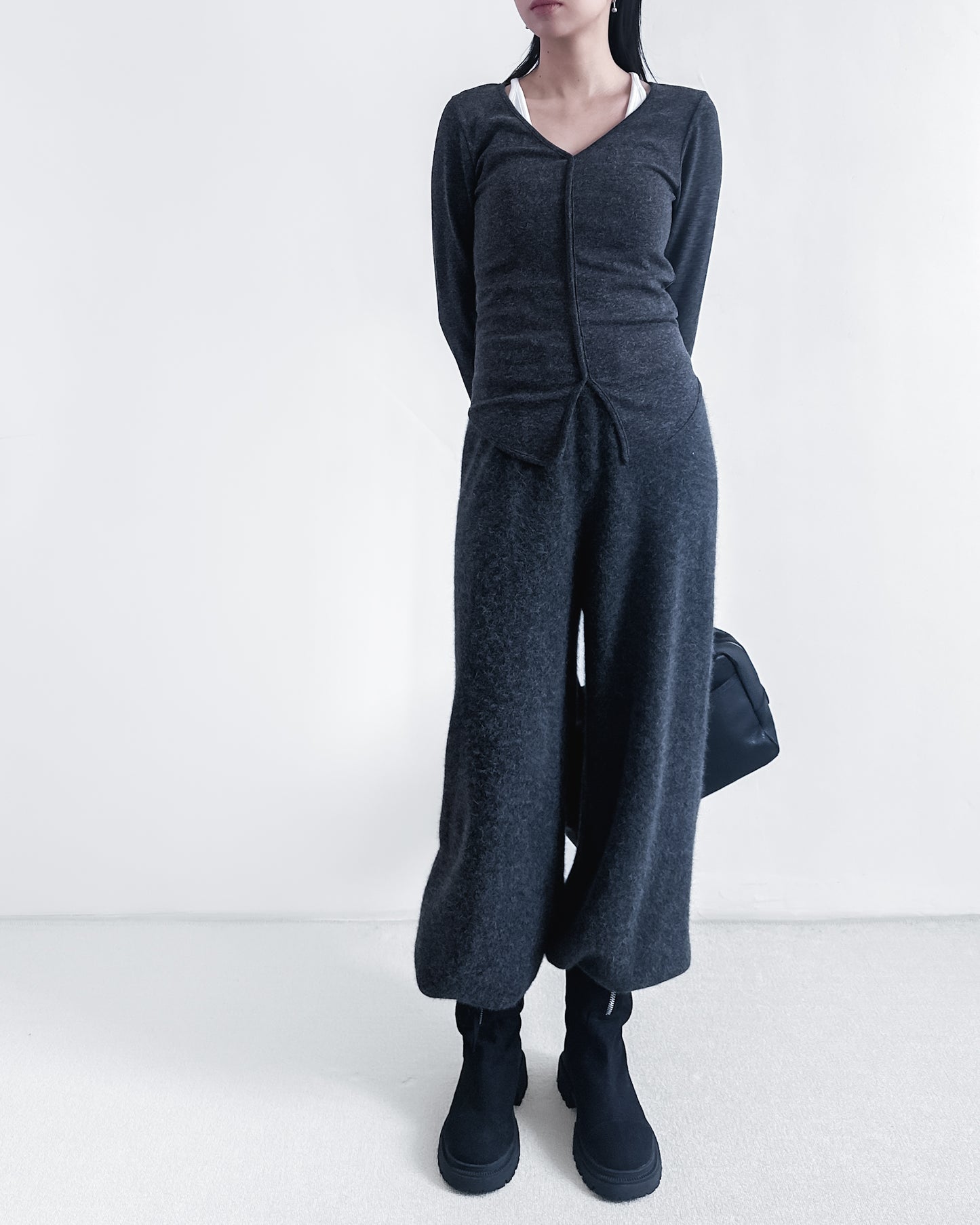 V領修腰彈性上衣 深灰色