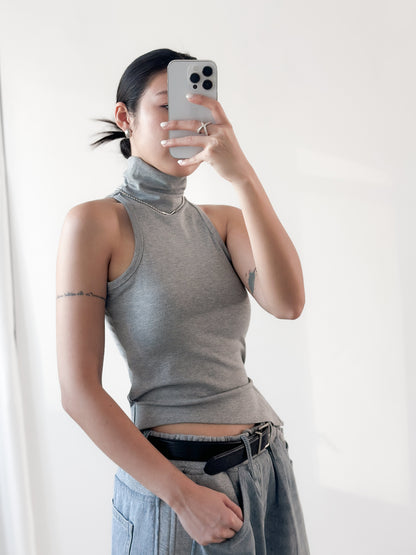 後腰綁帶高領Bratop