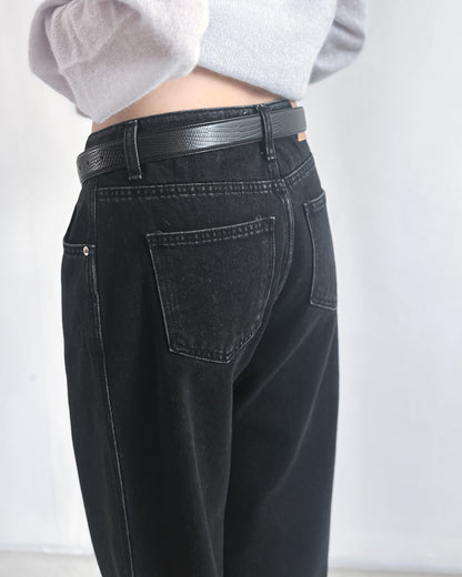 黑色直腳彈性牛仔褲