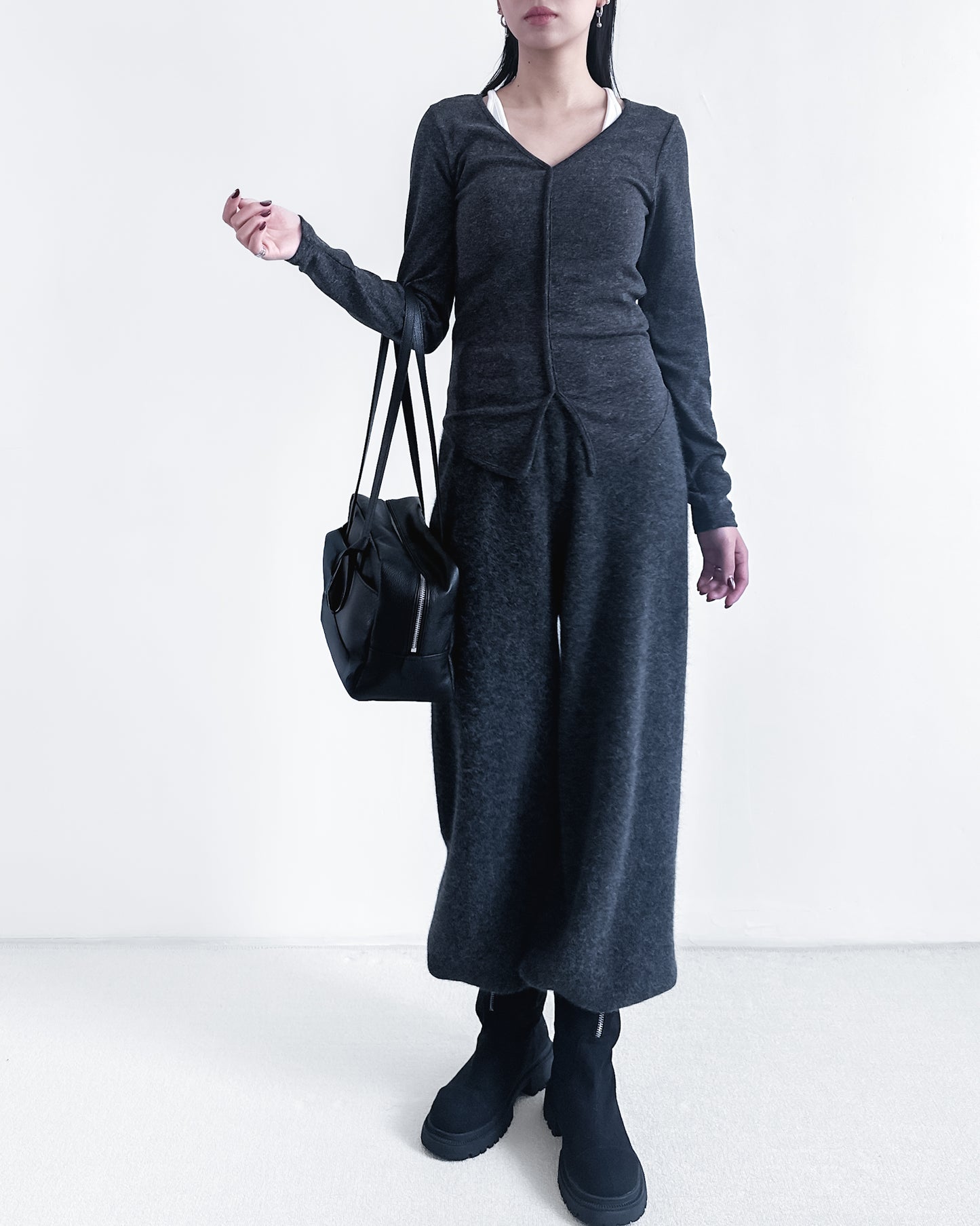 V領修腰彈性上衣 深灰色