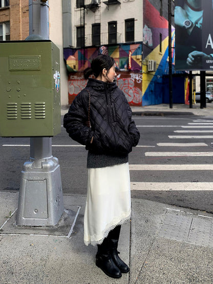 高質緞面蕾絲斜邊半長裙 白色