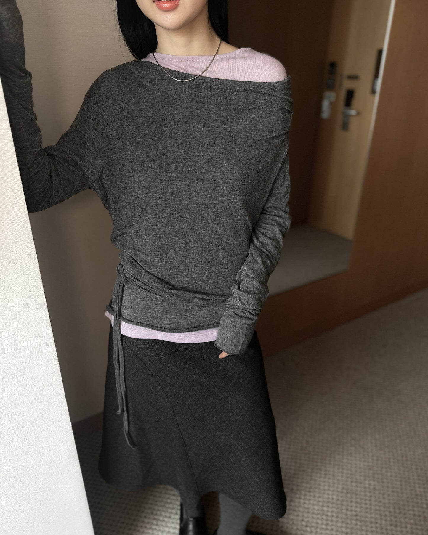 基本款圓領後車線上衣 - 黑色