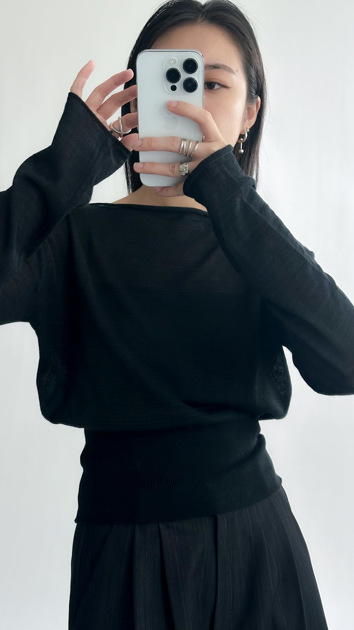 一字領束腰薄冷衫 - 黑色