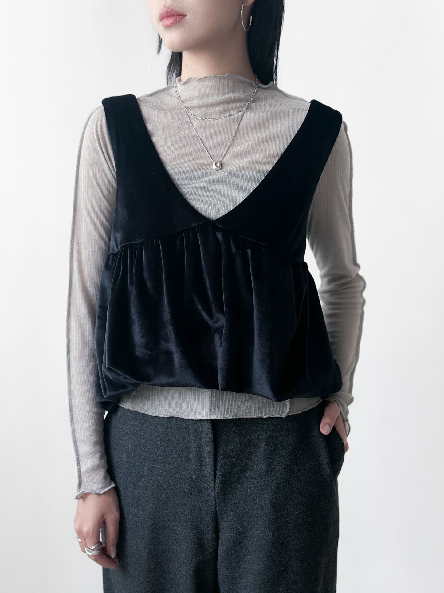 捲邊車線修腰上衣 淺灰色