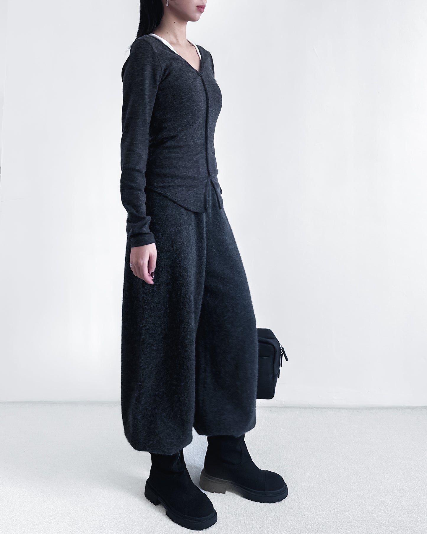 V領修腰彈性上衣 深灰色