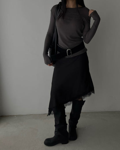 高質緞面蕾絲斜邊半長裙 黑色