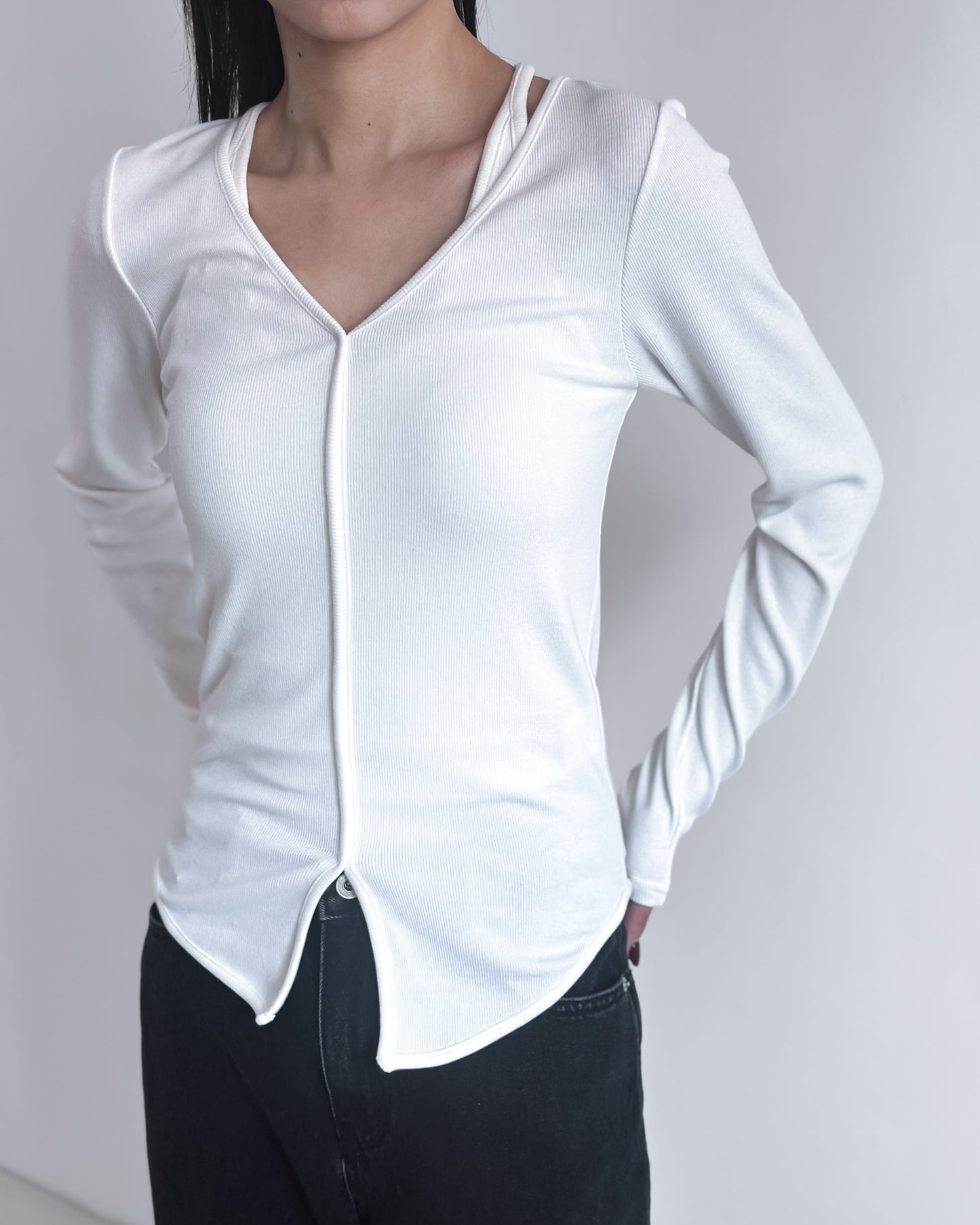 V領修腰彈性上衣 白色