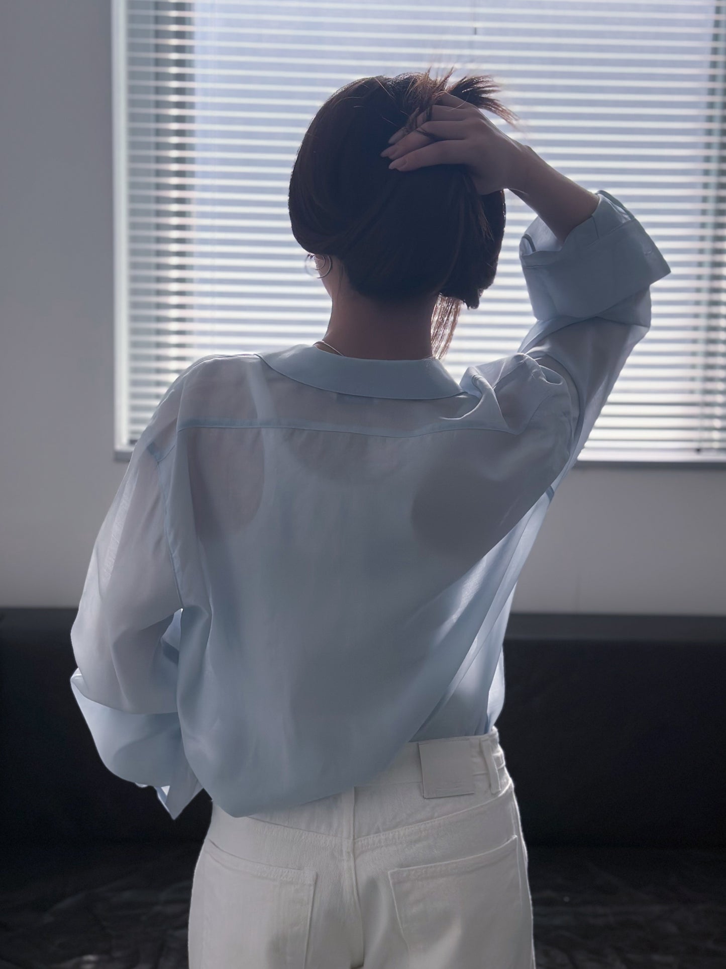 光澤感透薄恤衫 藍色