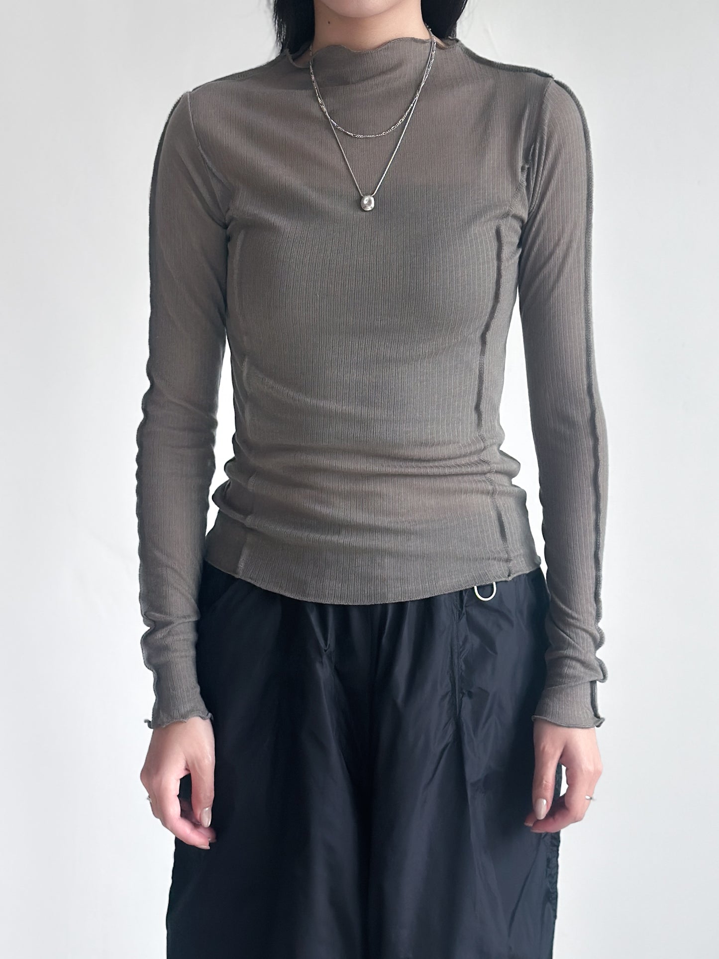 捲邊車線修腰上衣 卡其色