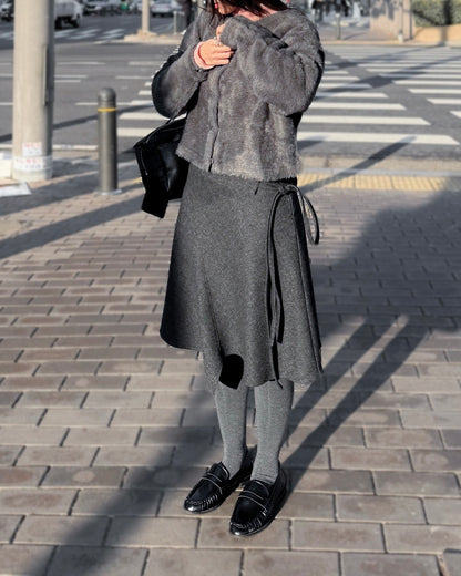 不規則收邊羊毛半截裙 - 深灰色