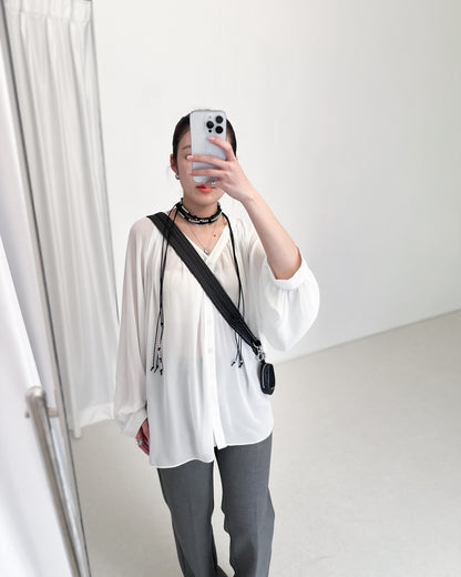 寬鬆束口袖透膚上衣 白色