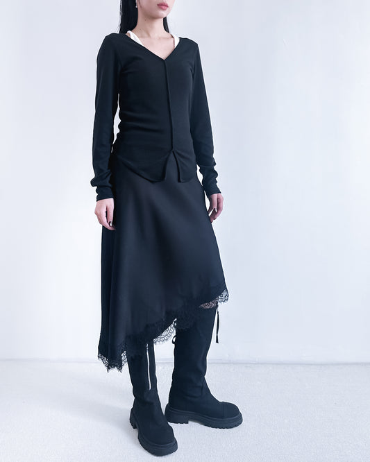 高質緞面蕾絲斜邊半長裙 黑色