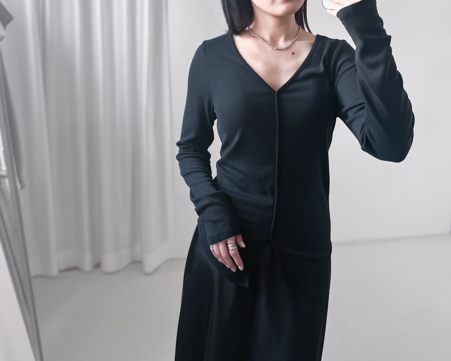 V領修腰彈性上衣 黑色