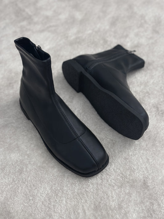 方圓頭貼腳平底靴