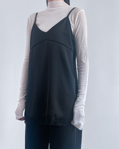 高質緞面V領吊帶連身裙 黑色