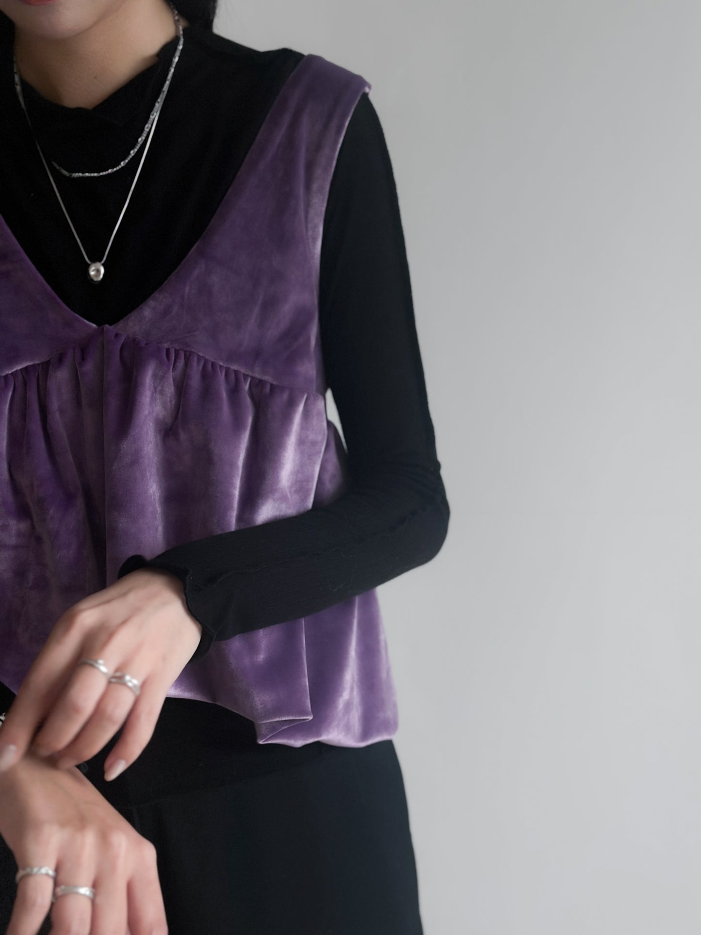 絨面V領背心 黑色