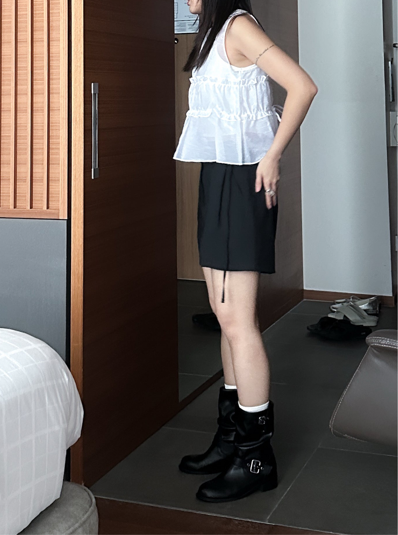 0625D07 簡約薄西裝短褲 黑色/深灰色