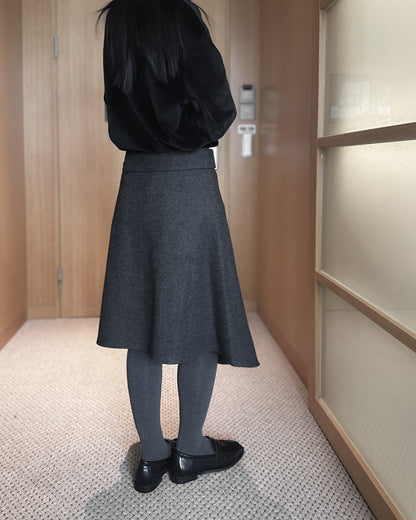 不規則收邊羊毛半截裙 - 深灰色