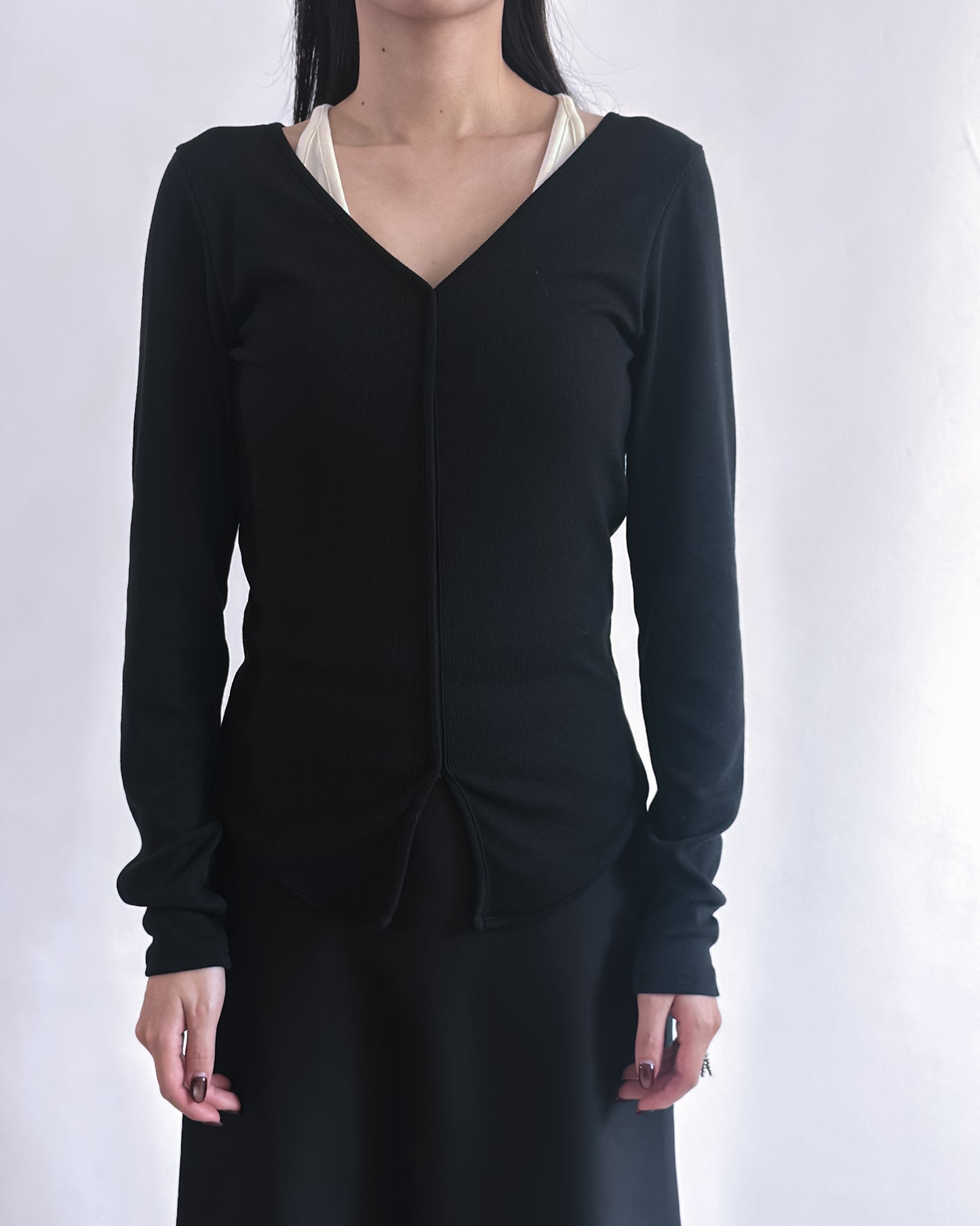 V領修腰彈性上衣 黑色