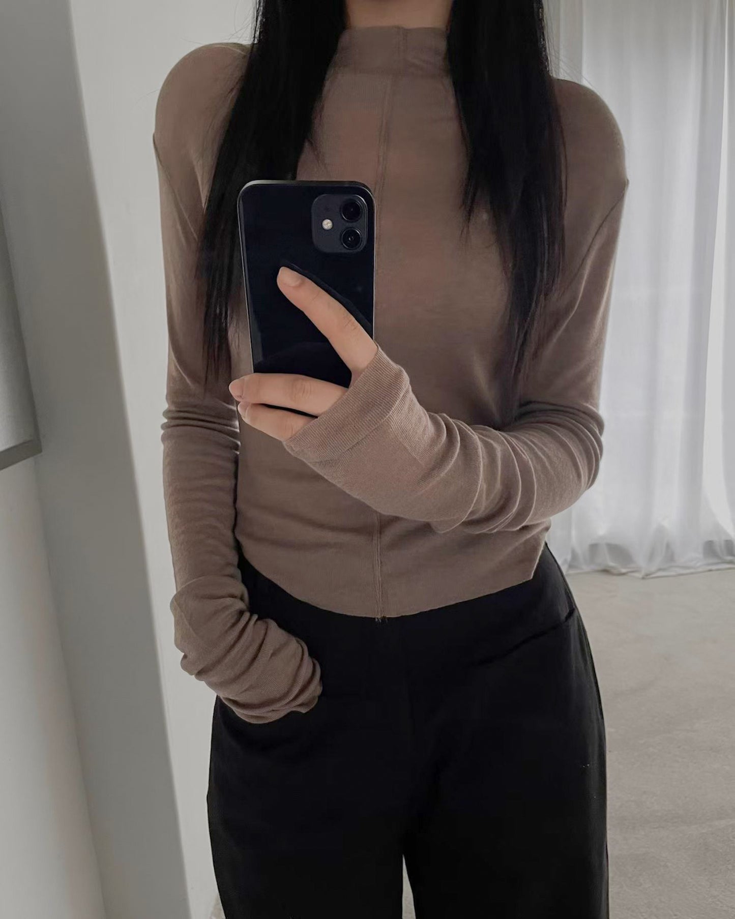 前後兩穿半高領上衣 深米色