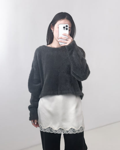 高質緞面V領吊帶連身裙 米白色