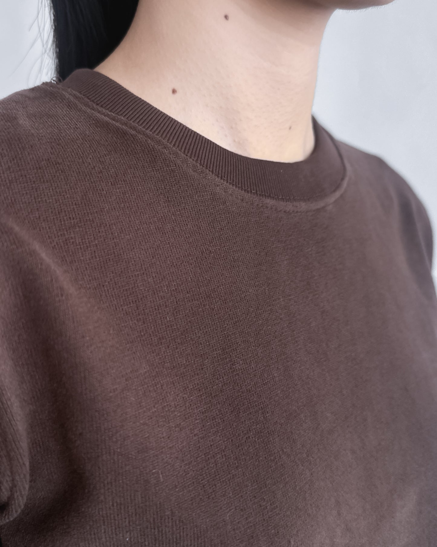 羊毛絨彈性薄素Tee 深啡色