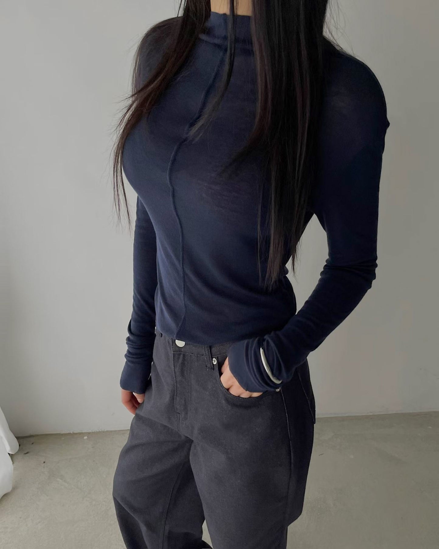 前後兩穿半高領上衣 深米色