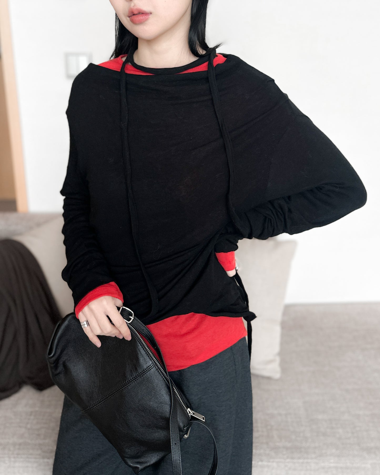 斜肩抓褶天絲上衣 - 深啡色