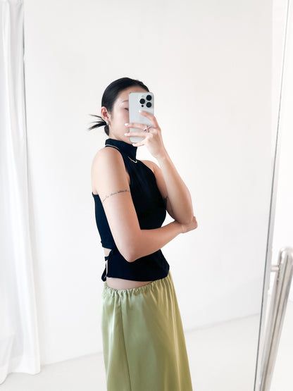 後腰綁帶高領Bratop