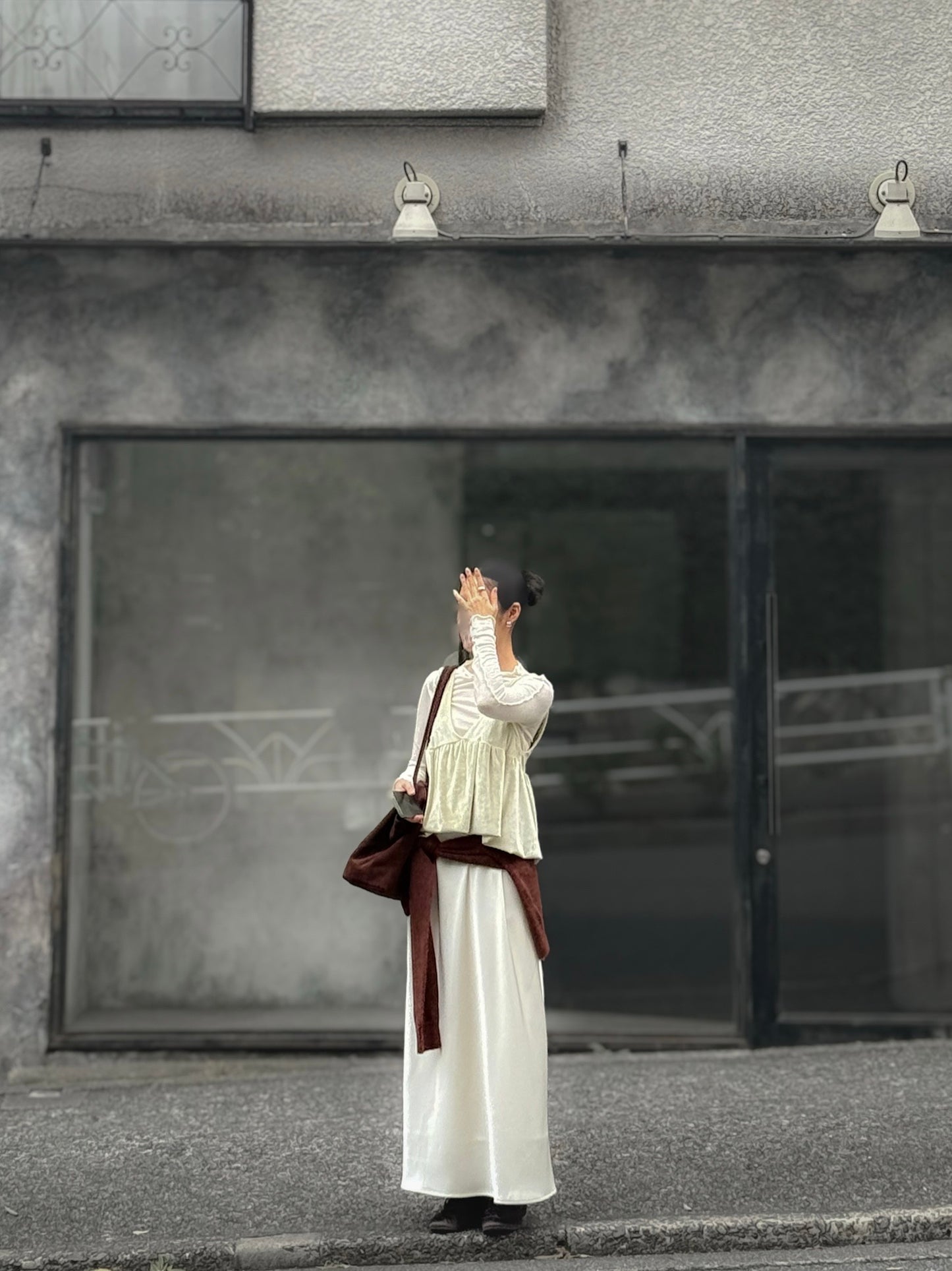 捲邊車線修腰上衣 白色