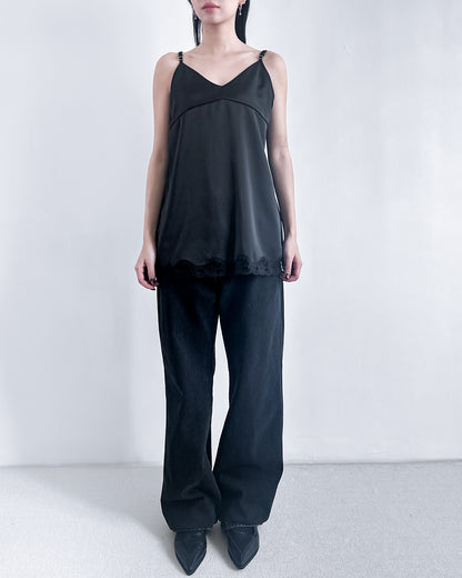 黑色直腳彈性牛仔褲